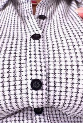 Yumi Shion: Une belle loli fille avec un visage soigné itère des mots érotiques et des béaux avec de gros seins et un gros cul … (21p)