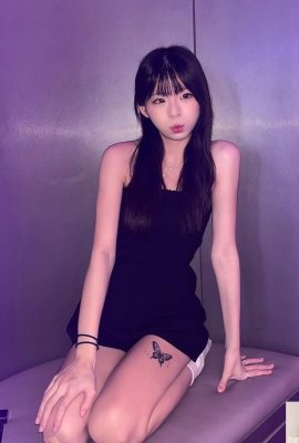 « Min Xuan » ces belles jambes ont balayé et étaient élégantes et séduisantes (10p)