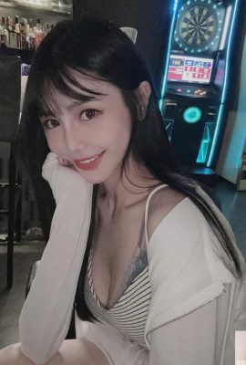 Les seins fiers de « Zhu Zhu » explosent et son corps sexy explose (10P)