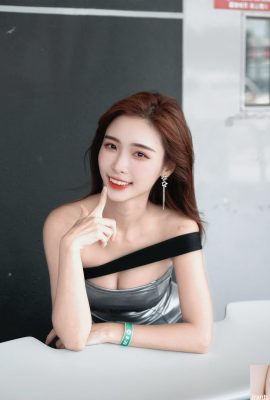 « Qiu Shushu » a un buste rebondi, des courbes chaudes et tentantes, et ses courbes gracieuses coupent le souffle (10P)