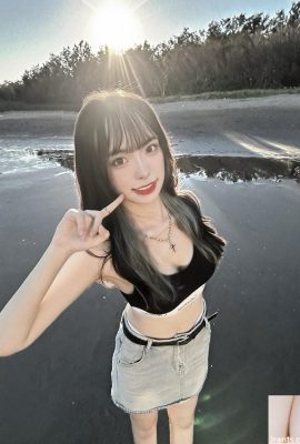 La bombasse sexy « Zhang Wenchun » a une apparence et un corps impeccables (10P)