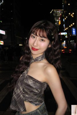 « Yuna Yuna » a un visage charmant et doux et une silhouette sensuelle (10P)