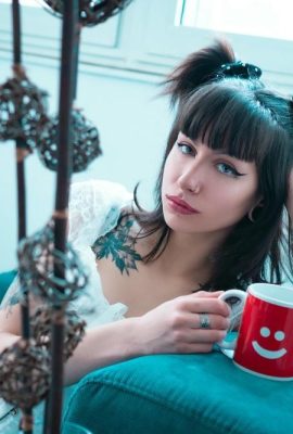 (Suicide Girls) 20 juillet 2025 – Entrophi4 – Matin sombre (40P)