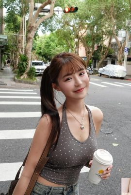 « Yuan Yuan » a un corps séduisant sous son visage pur (10P)