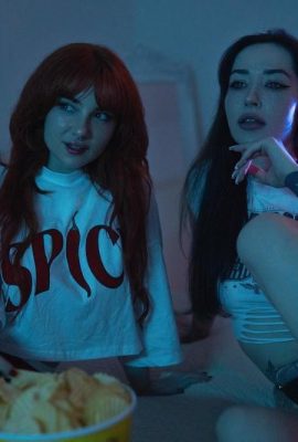 (Suicide Girls) 28 juillet 2025 – Mime + Shameless – Ce n’est pas un film (56P)