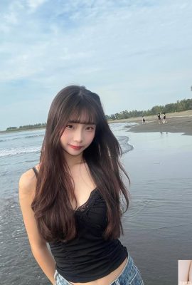 « Xu Ci », la douce fille aux grands yeux exhibe sa belle silhouette pour vous séduire (10P)