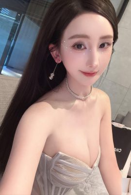 « Amilus Hu » est ronde, dodue et chaude, exhibant ses astuces pour vous séduire (10P)