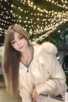 « Zhen’er » a un joli visage… le charme de son corps rebondi est irrésistible (10P)