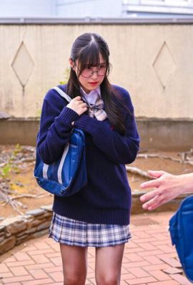 Hibiki Amemiya : La belle sœur aînée aux gros seins et aux lunettes simples est une femme perverse exclusivement pour son jeune frère Hibiki Amemiya (21P)