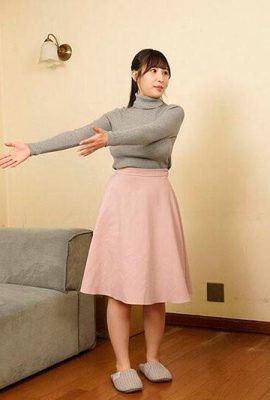 Miyu Hirose : Une femme mariée aux gros seins dont la collection de lingerie sexy a été trouvée par un déménageur… (21P)